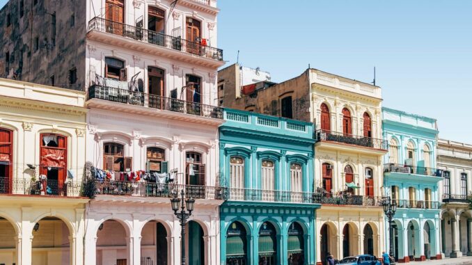 Banco Central de Cuba entregará licencias a proveedores de servicios de activos virtuales