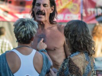 Bitcoin and Stocks Drop; Analysts See Risk of Further Downside