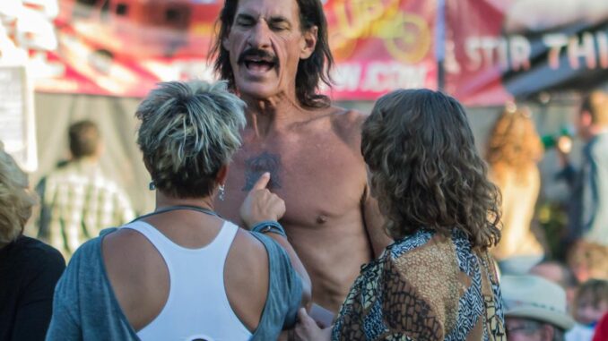 Bitcoin and Stocks Drop; Analysts See Risk of Further Downside