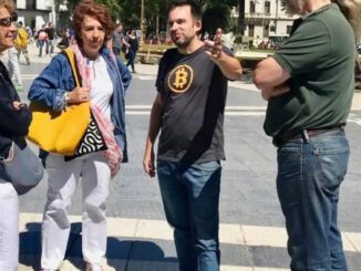 Es argentino, ofrece tours en Airbnb para explicar bitcoin y a los turistas les encanta