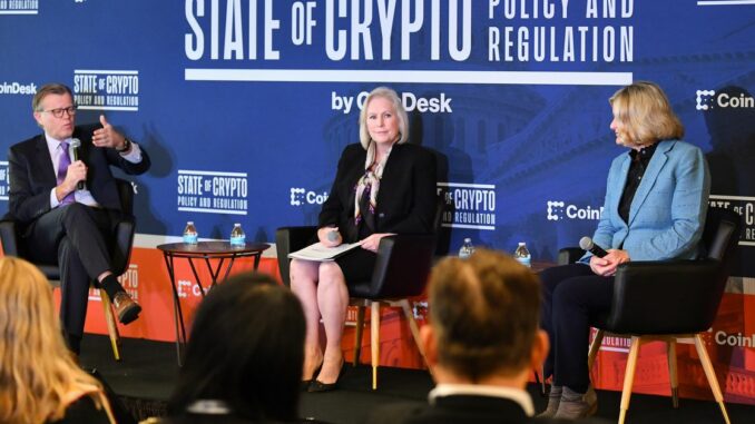 Despite U.S. House Gridlock, Senator Gillibrand Bullish on Stablecoin Bill, Illicit Finance Legislation