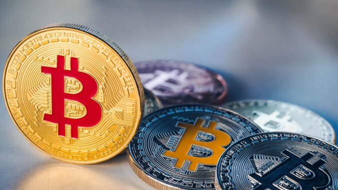 Bitcoin Breaks Key Support, Analyst Signals Lower Levels Ahead